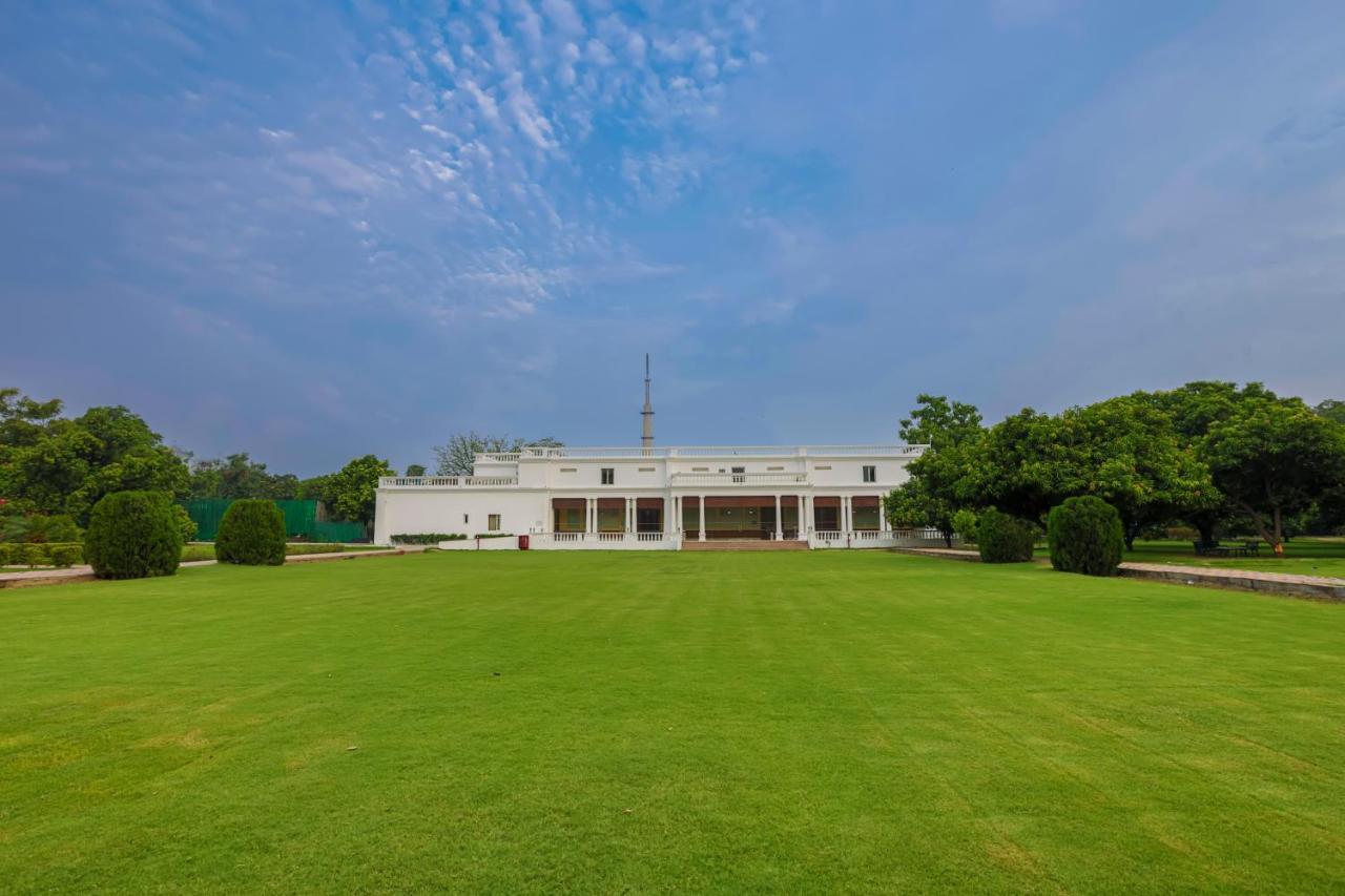 Taj Ganges Varanasi Eksteriør billede The residence of the President of India