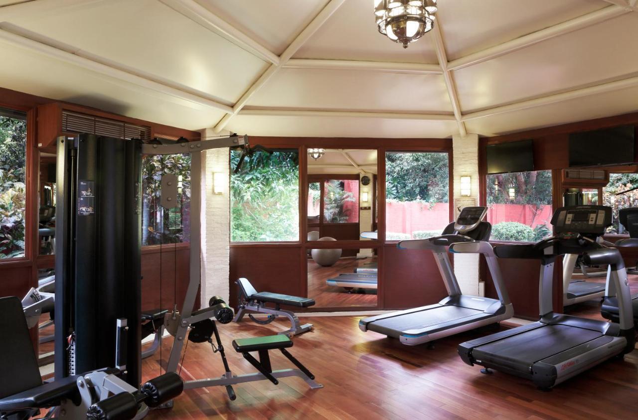Taj Ganges Varanasi Eksteriør billede The gym at the Taj Bengal